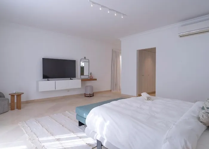 Hébergement de vacances Luxury 5bd With Pool *