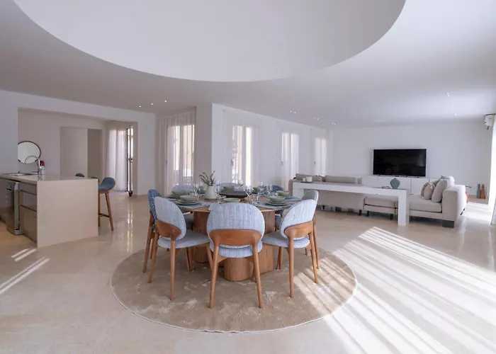 Hébergement de vacances Luxury 5bd With Pool